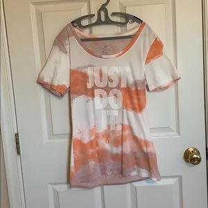 Nike T-shirt